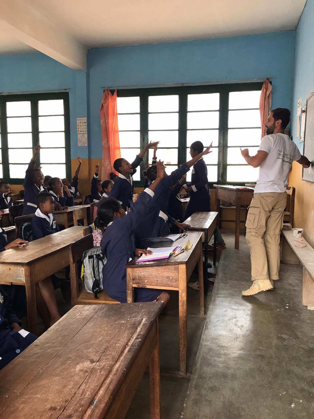 volontariat-international-ama-fonds-assomption-france Jeunes engagés dans le programme de volontariat international AMA soutenu par le Fonds Assomption France, favorisant la rencontre interculturelle et la fraternité universelle.